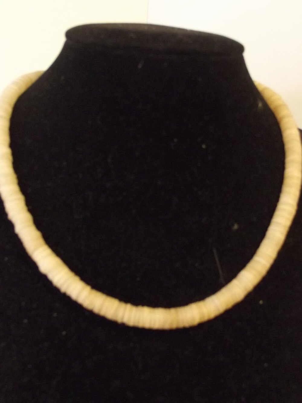 Vintage Beige Puka Shell Heishi Choker Necklace Surfer Hawaii Style